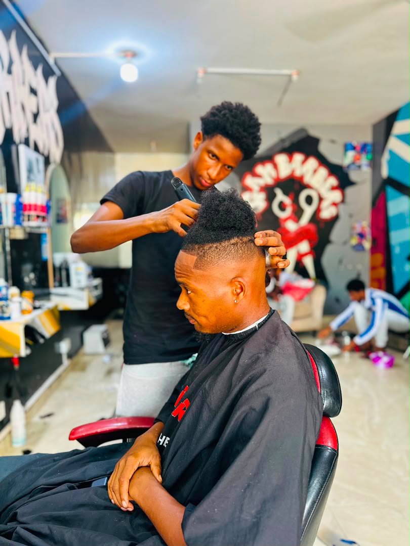 Gam Barber photo